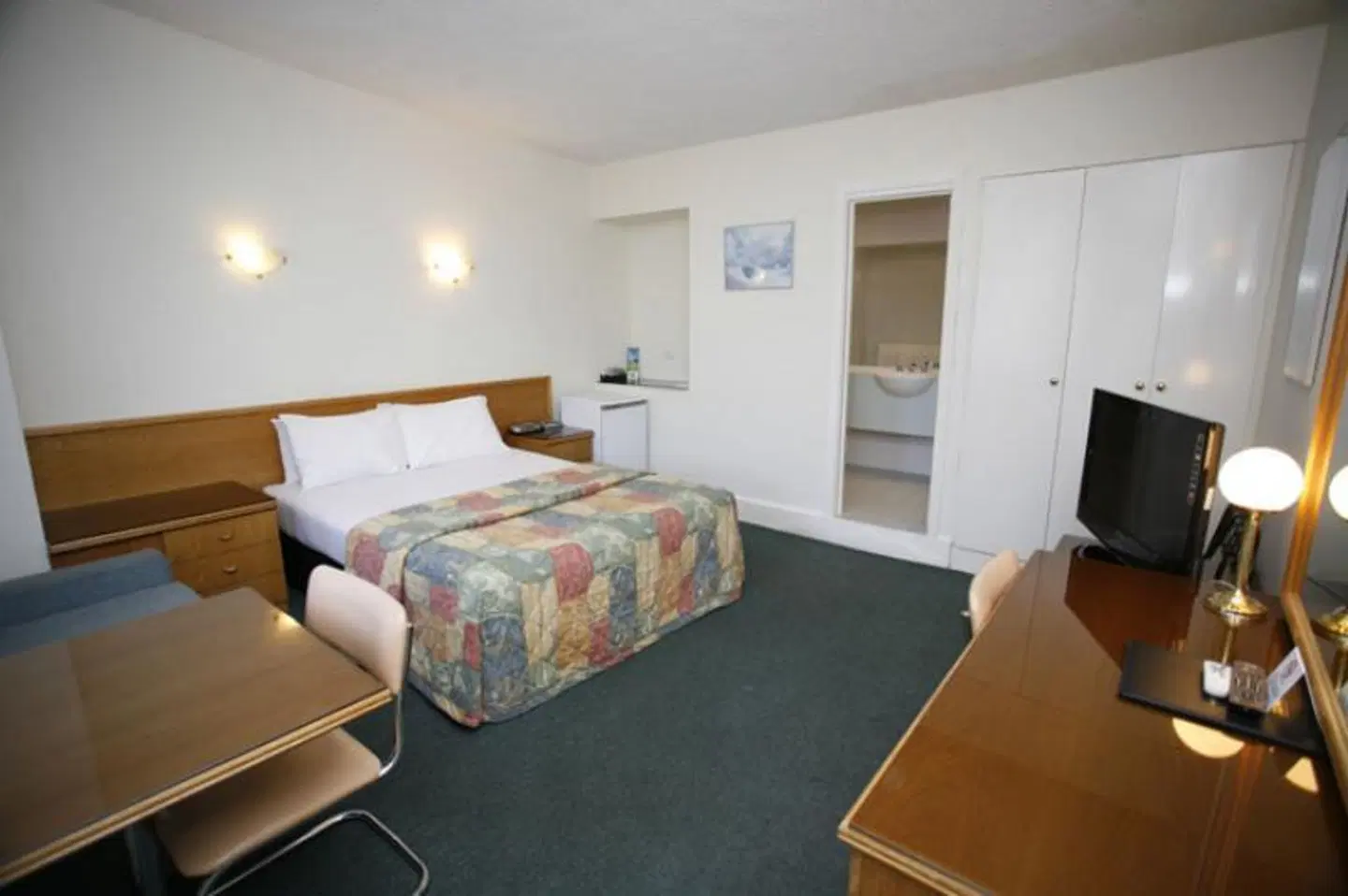 Park Squire Motor Inn and Serviced Apartments ROOM_EXAMPLE