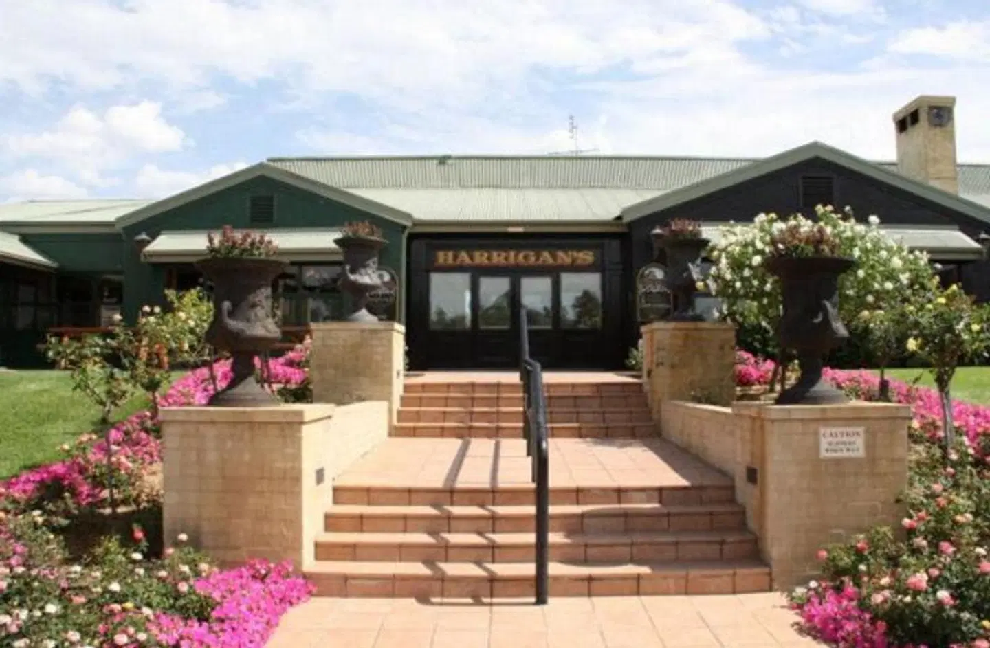 Harrigan's Irish Pub & Accommodation Terrasse
