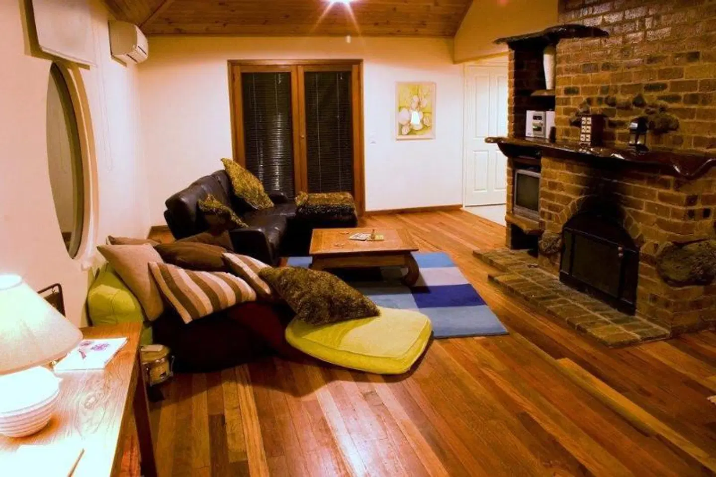 Hunchy Hideaway LOUNGE_LOBBY
