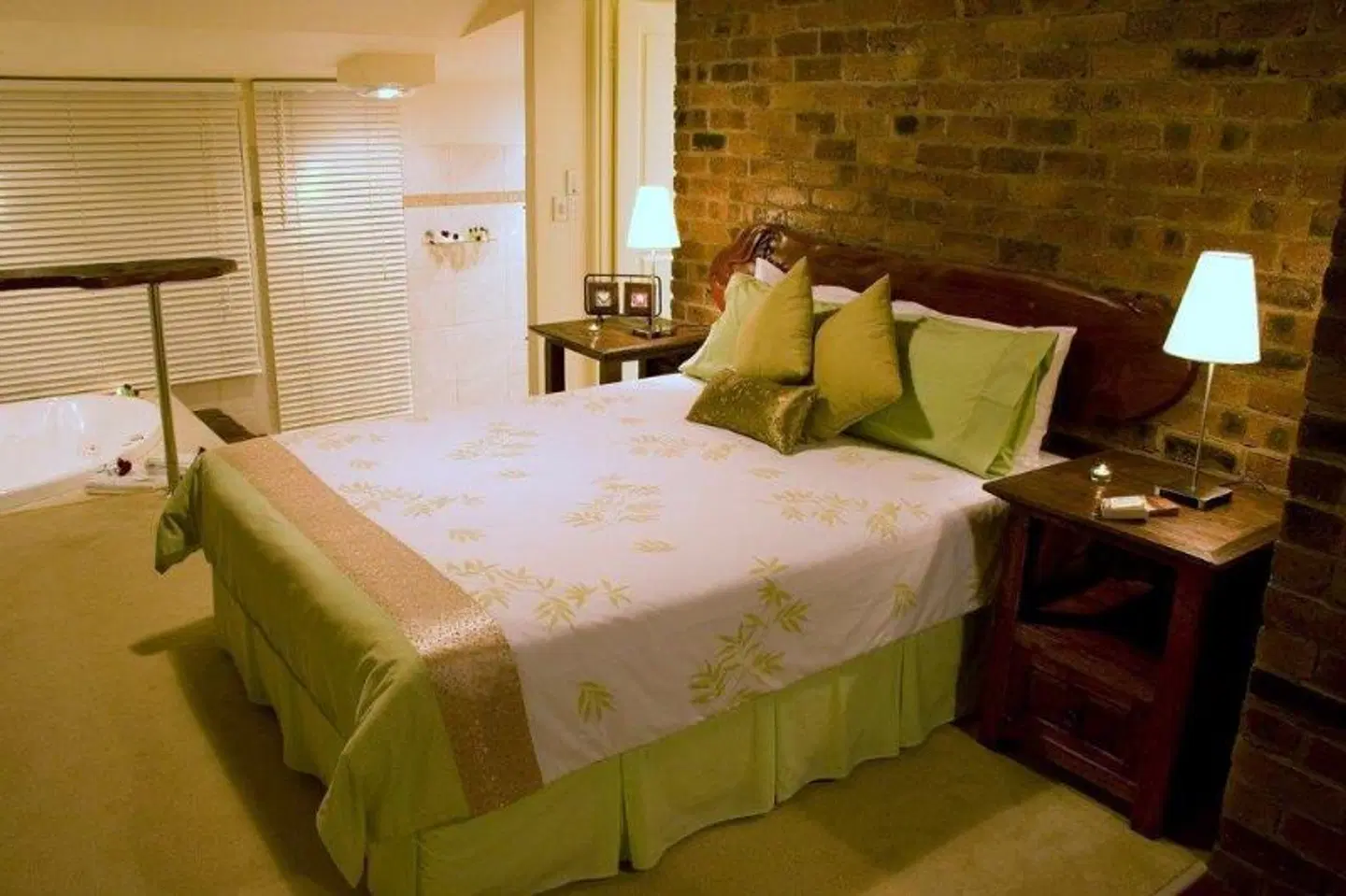 Hunchy Hideaway ROOM_EXAMPLE