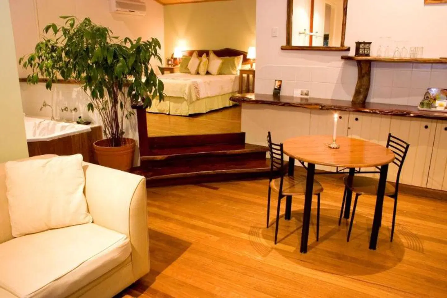 Hunchy Hideaway Bar