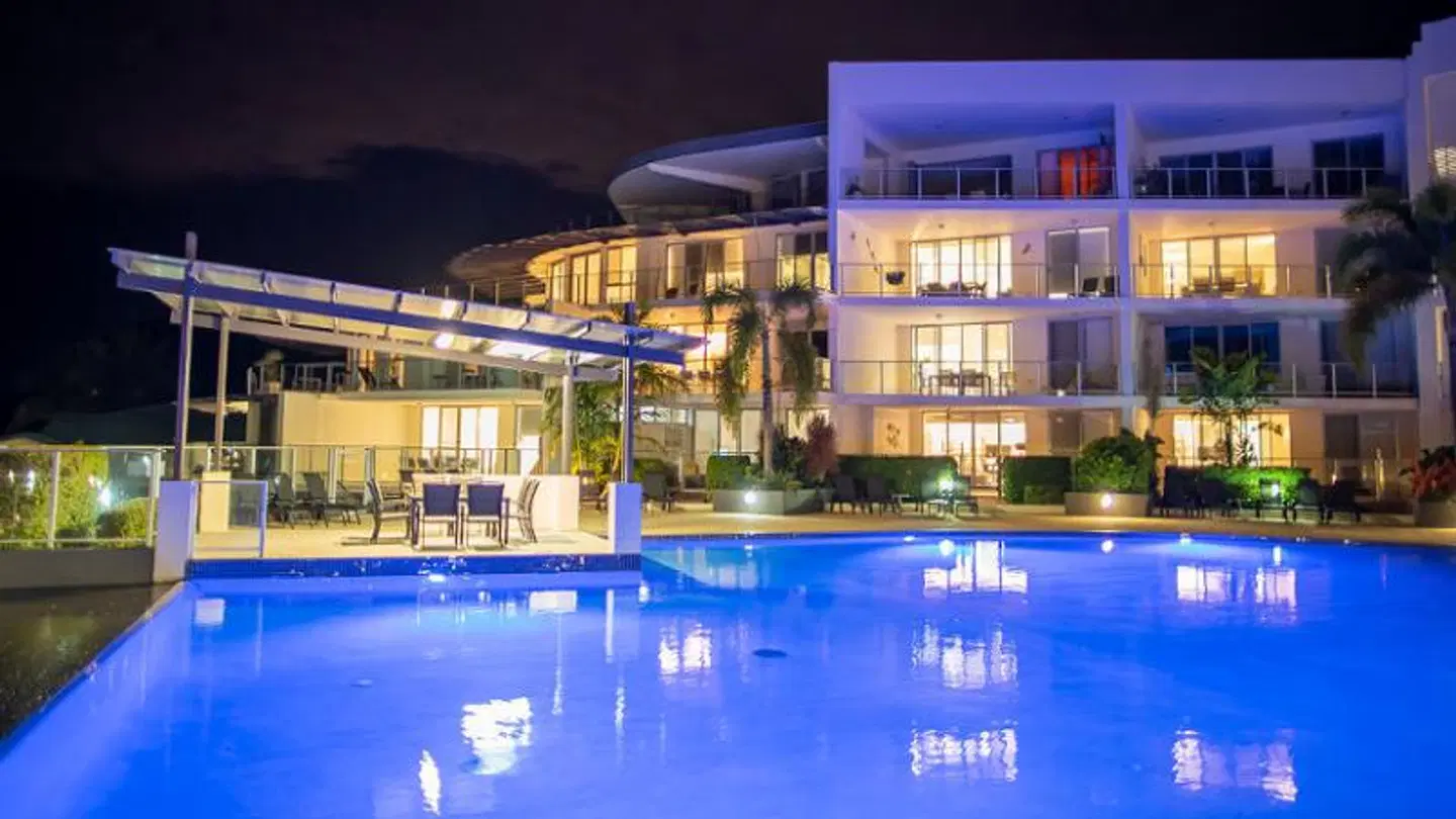 Vue Apartments Trinity Beach OUTDOOR_POOL