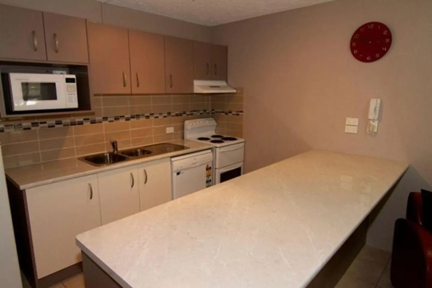 Merrima Court Holiday Apartments Badezimmer