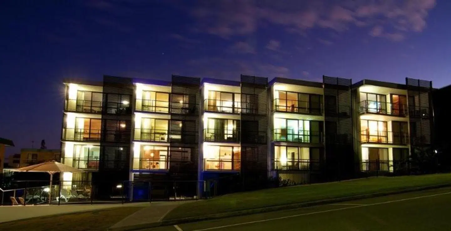 Merrima Court Holiday Apartments EXTERIOR