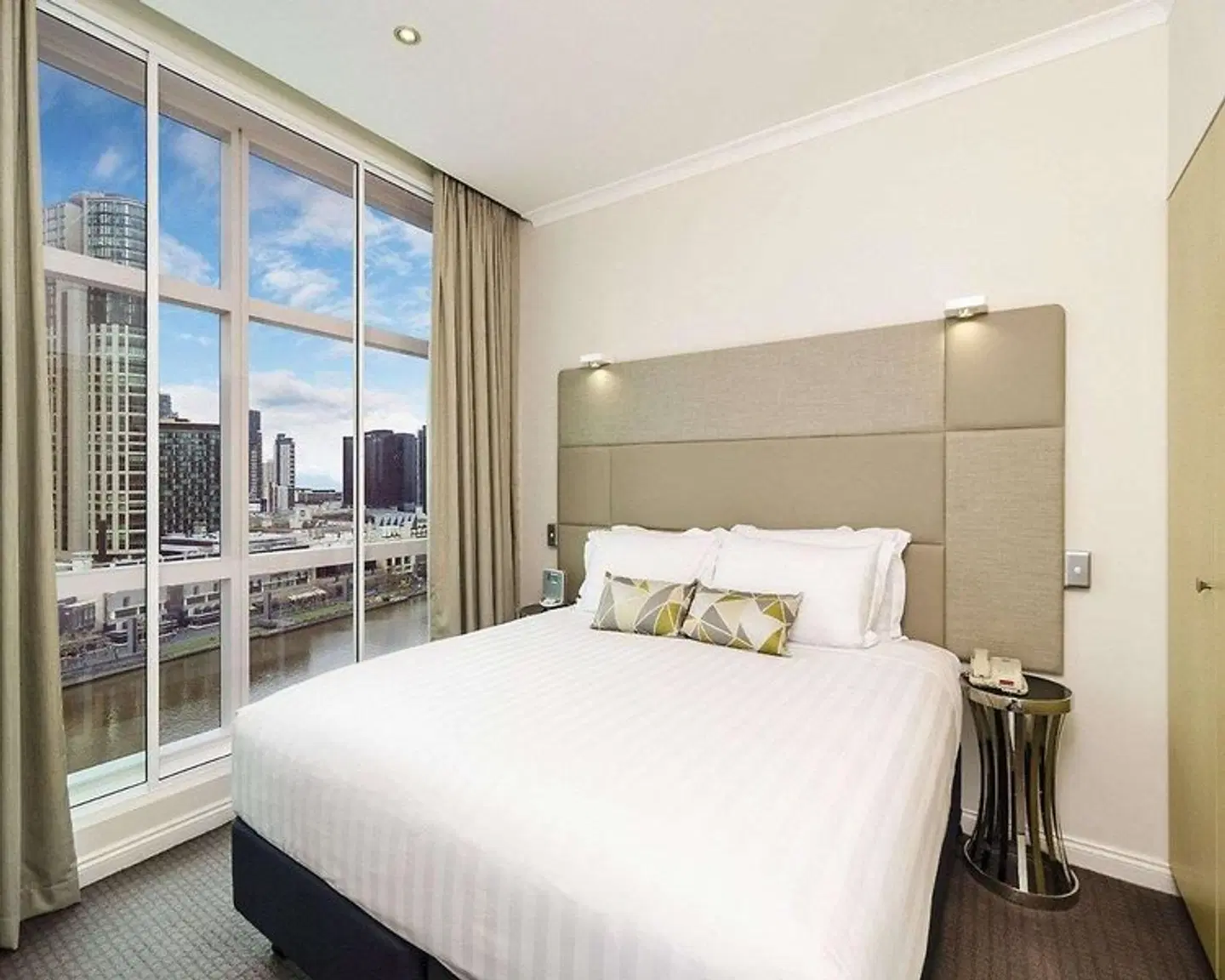 Clarion Suites Gateway ROOM_EXAMPLE