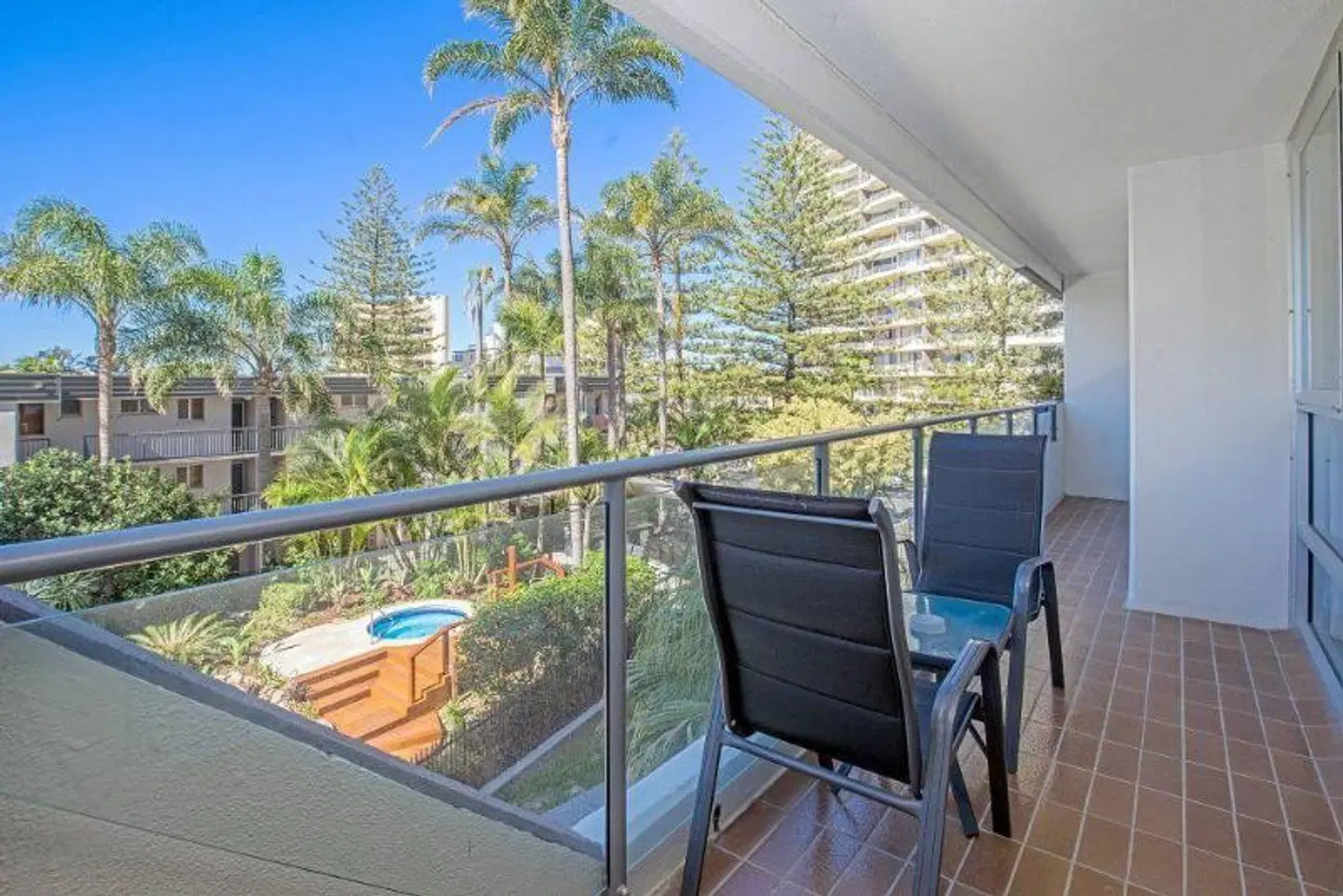 Baronnet Apartments Terrasse