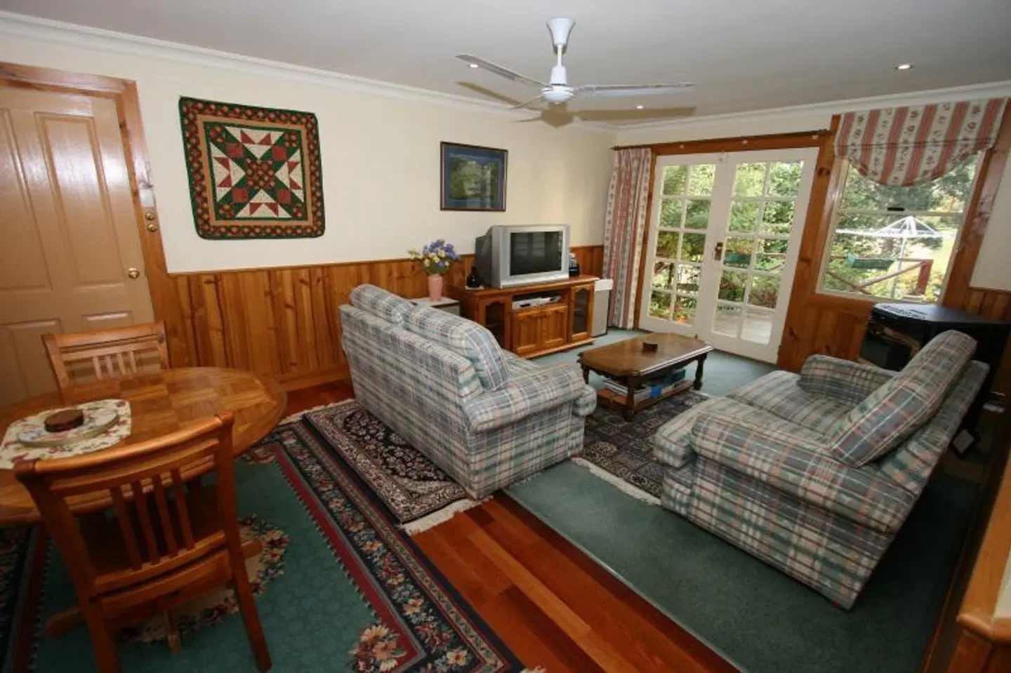 Donalea Bed and Breakfast & Riverview Apartment ROOM_EXAMPLE