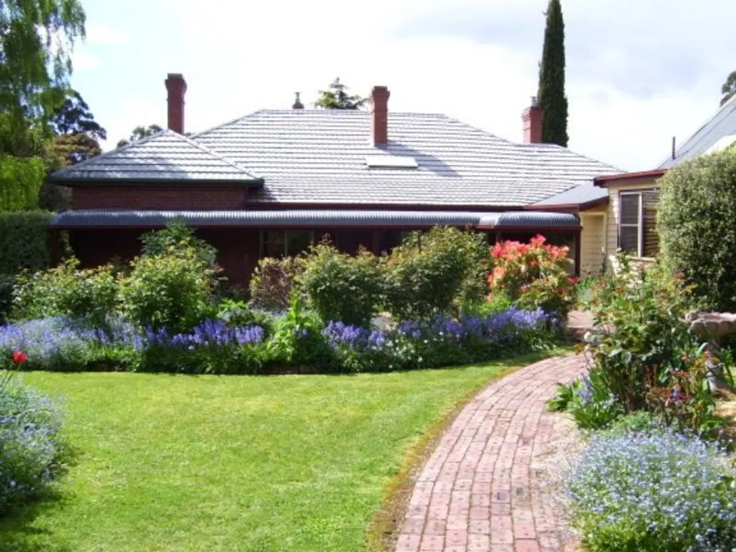 Donalea Bed and Breakfast & Riverview Apartment Garten