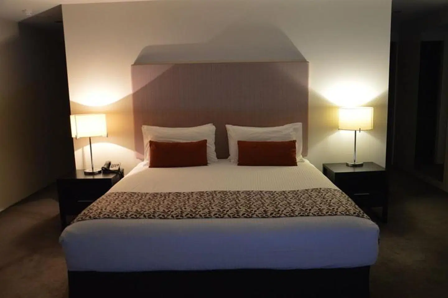 CBD Luxury Accommodation ROOM_EXAMPLE