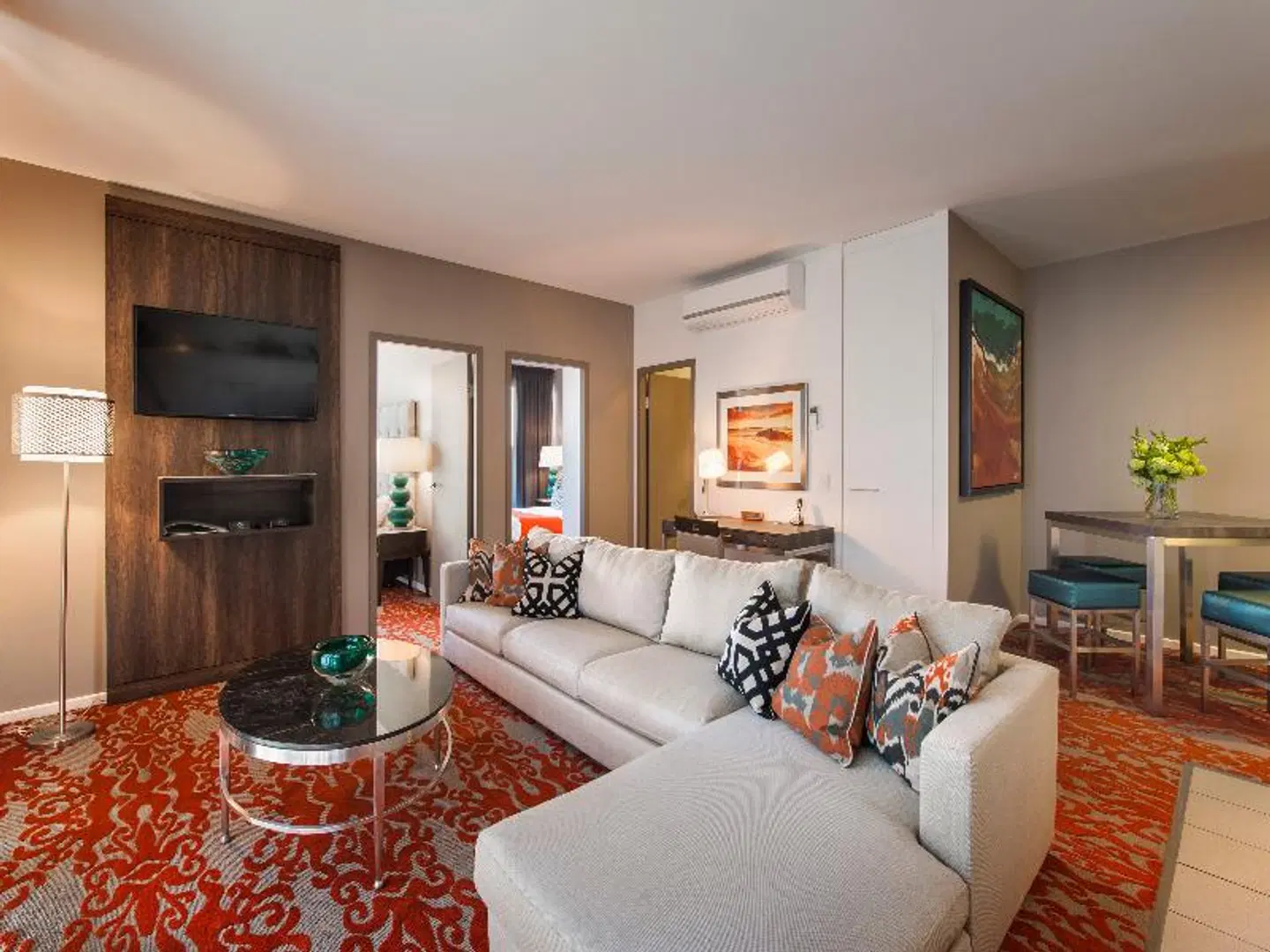 Miller Apartments ROOM_EXAMPLE