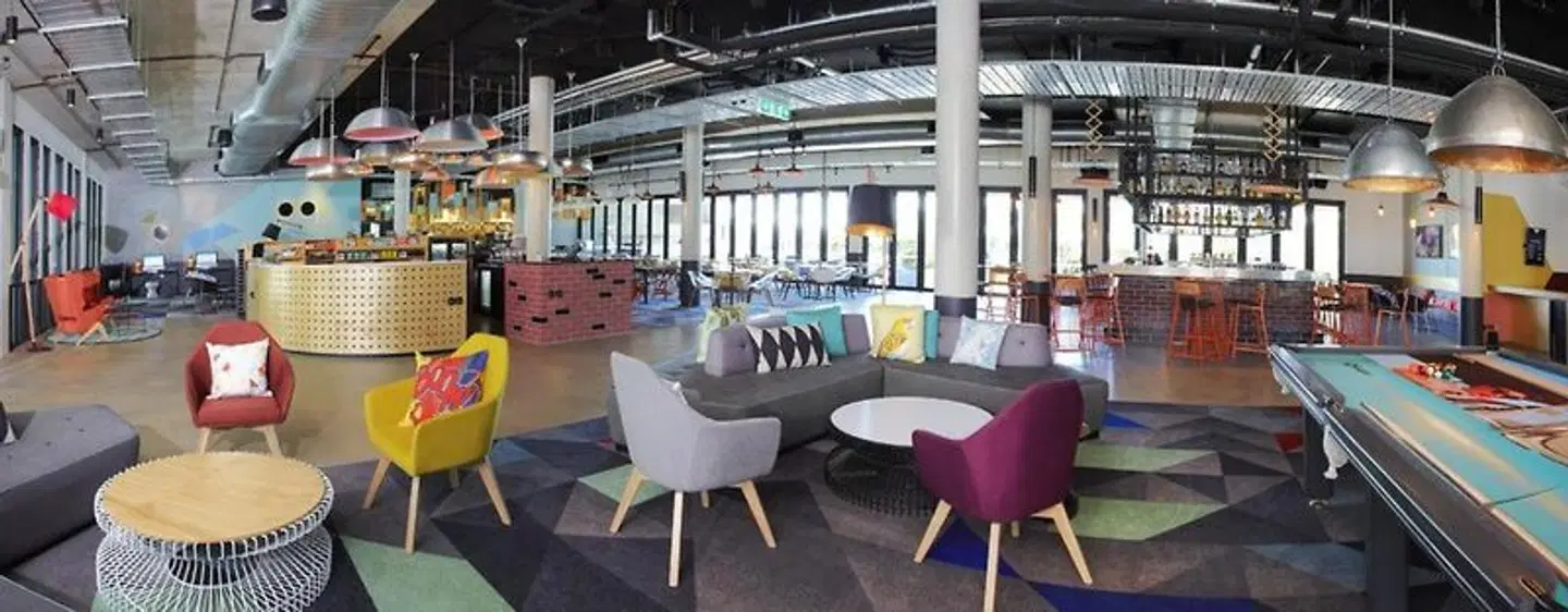 Atura Blacktown Bar