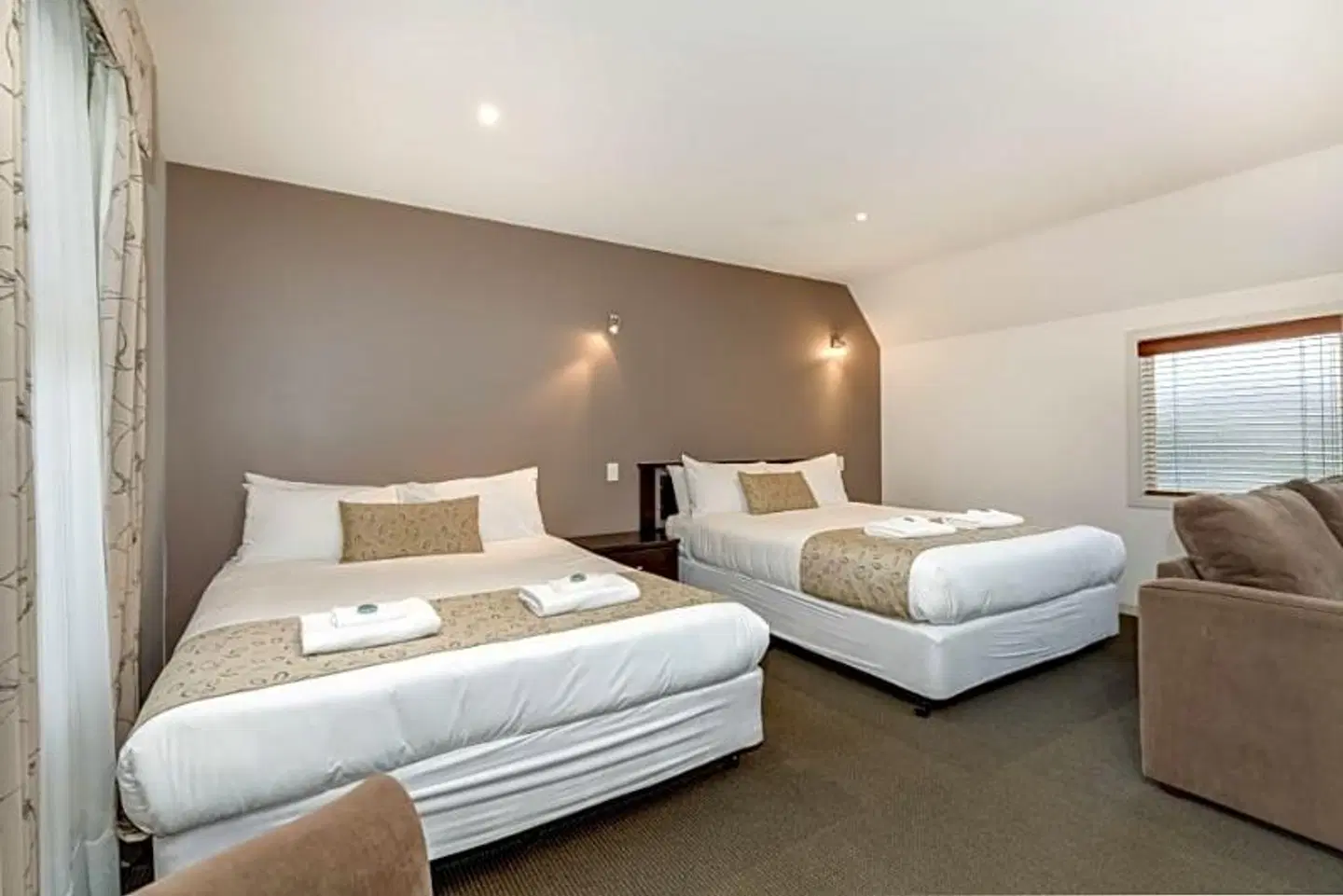 Seymours On Lydiard ROOM_EXAMPLE