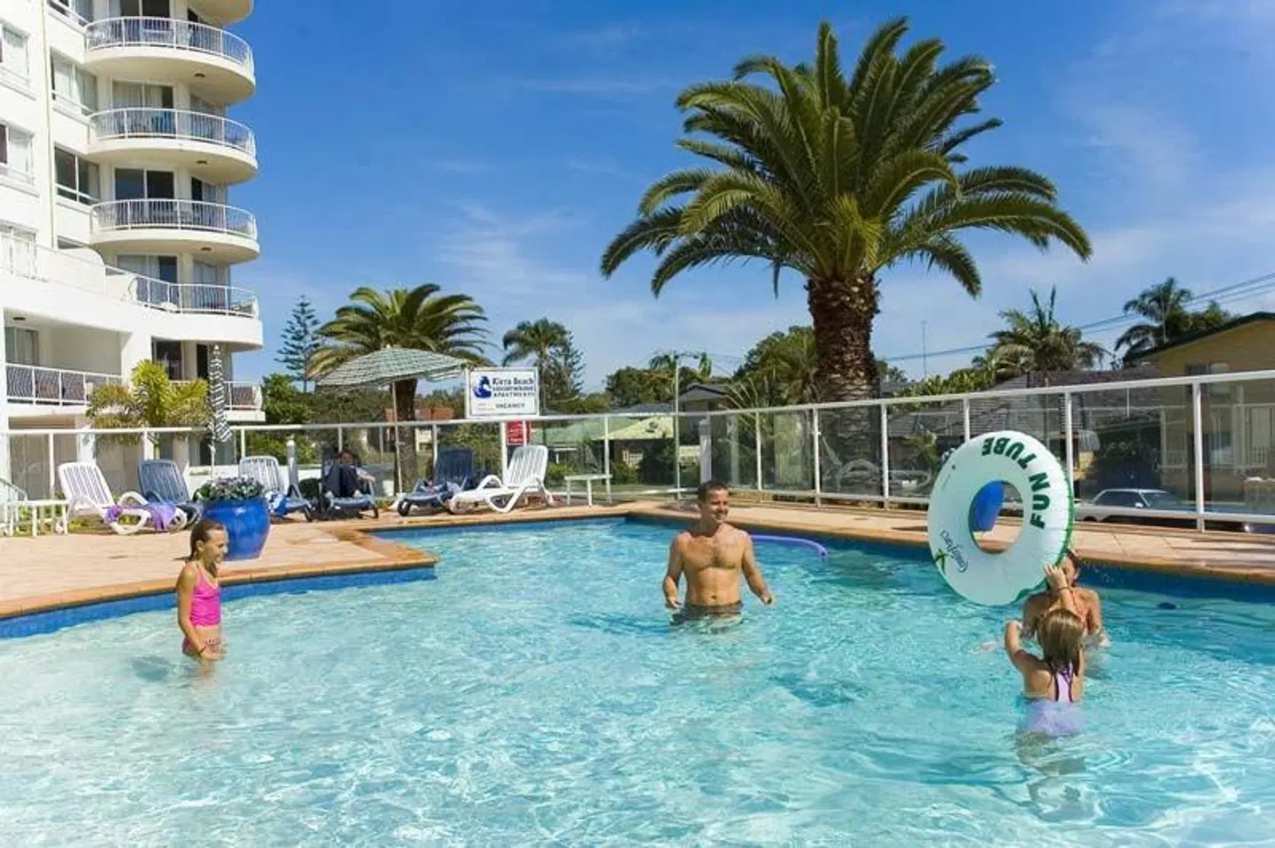 Kirra Beach Apartments OUTDOOR_POOL