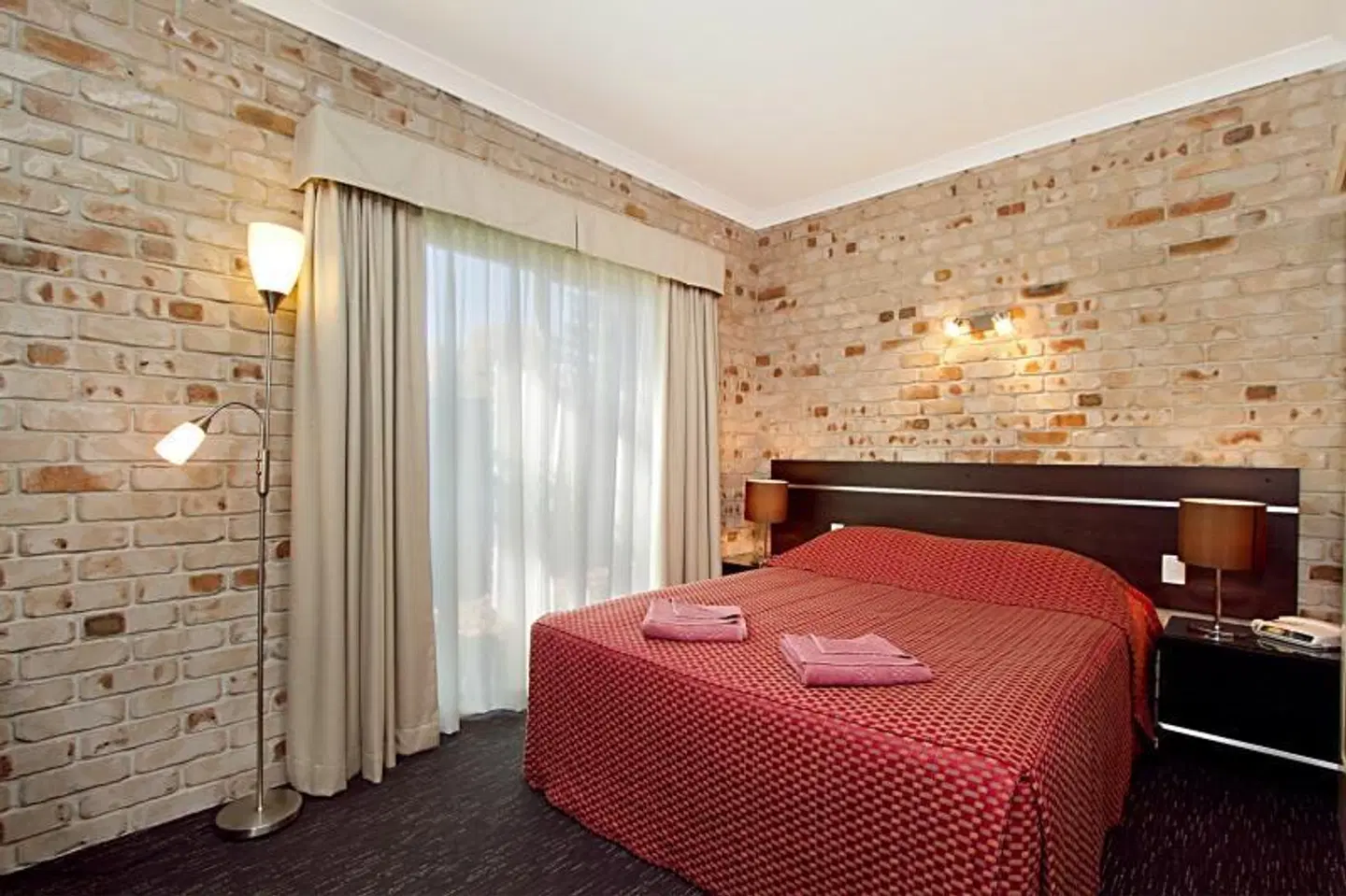 Highlander Motor Inn ROOM_EXAMPLE