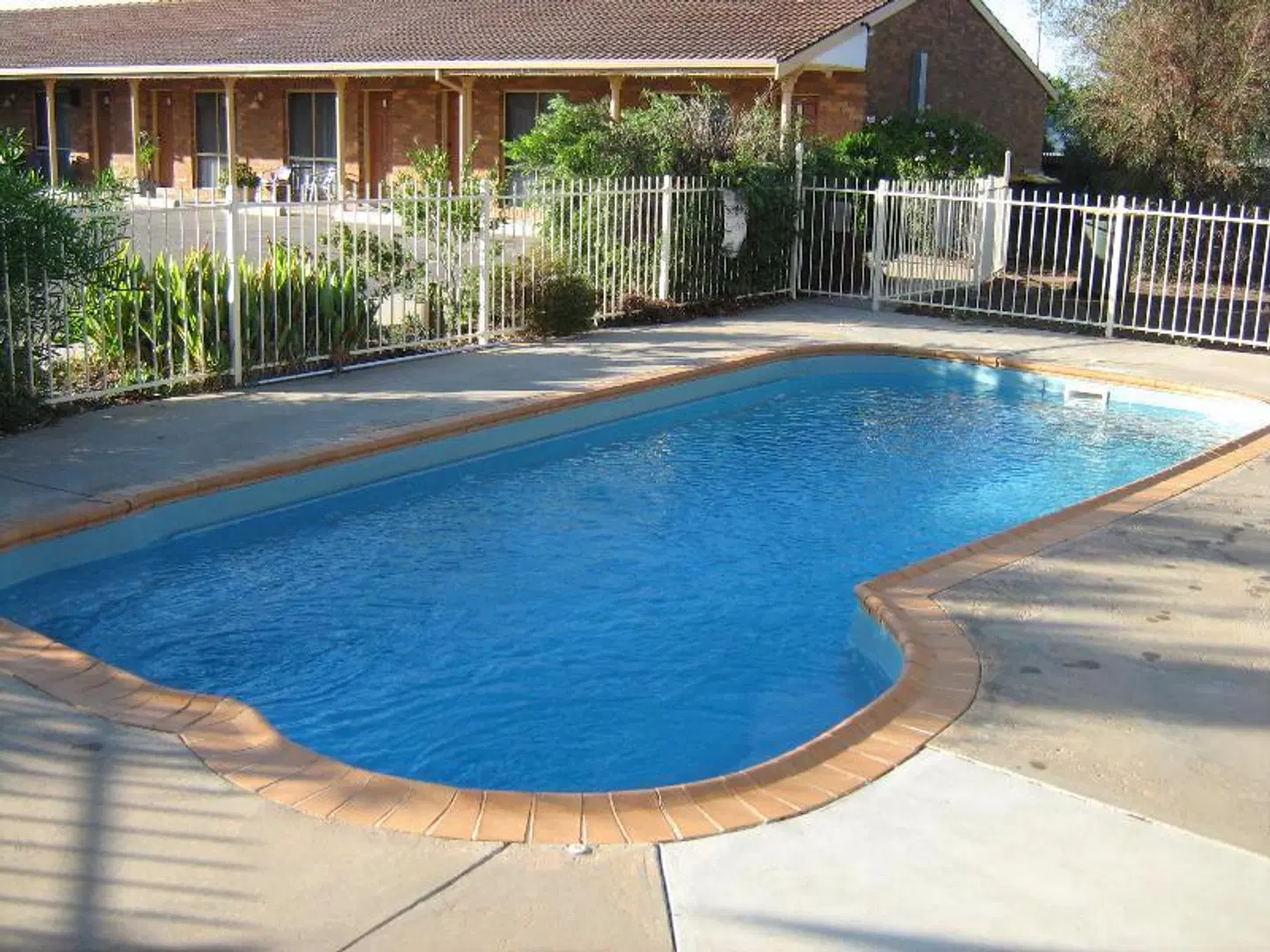 Highway Inn Motel OUTDOOR_POOL