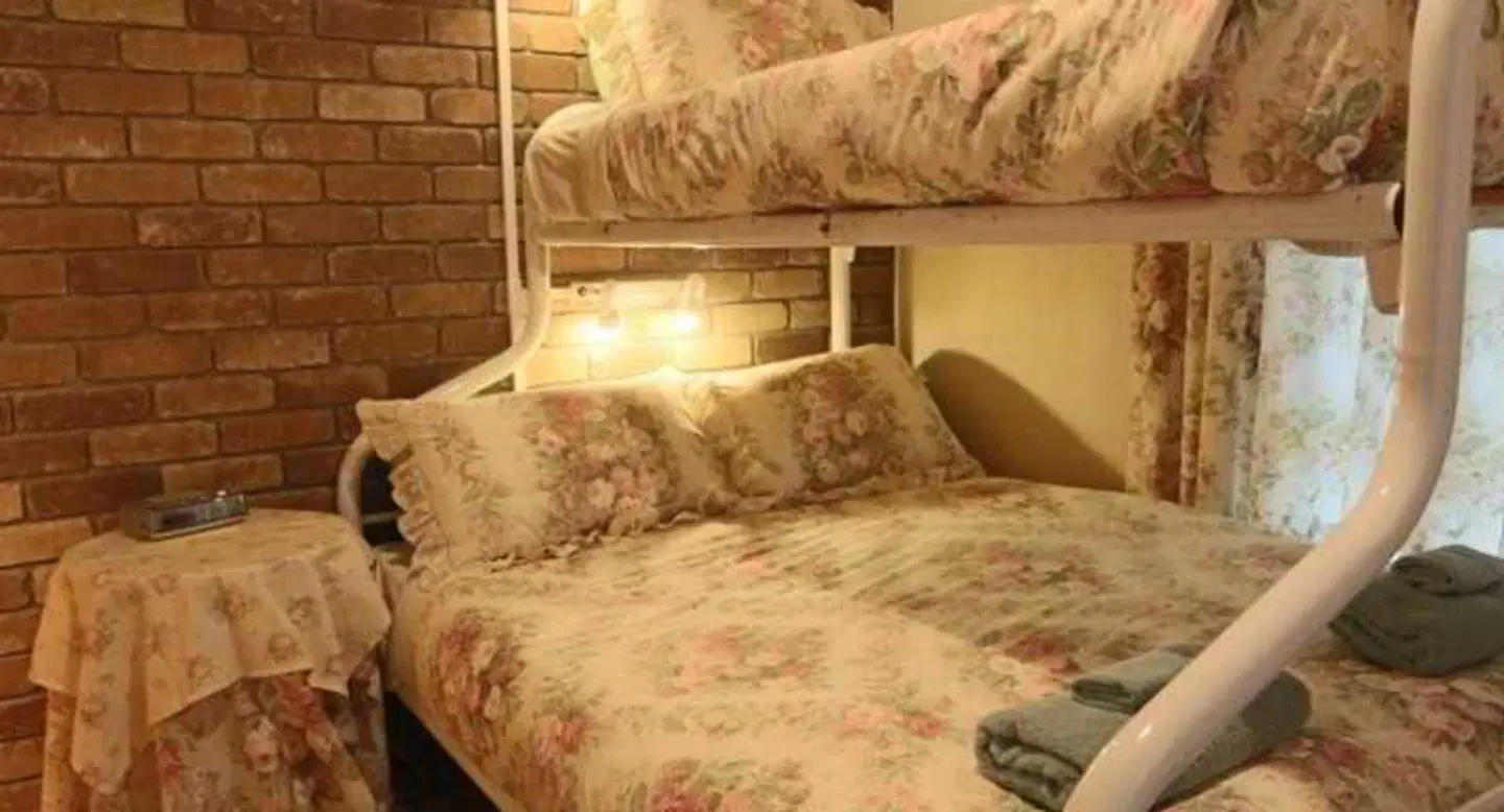 Swansea Cottages and Motel Suites ROOM_EXAMPLE