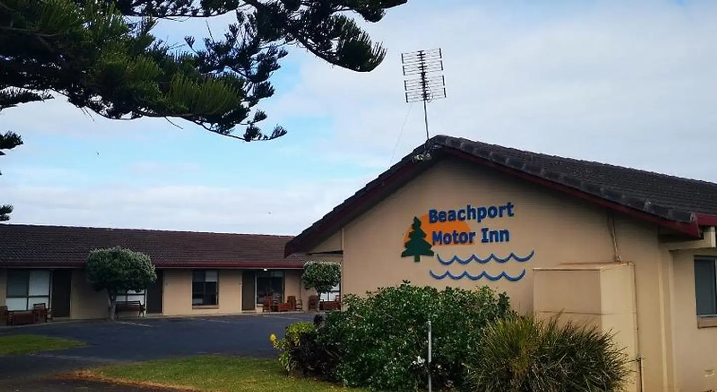 Beachport Motor Inn EXTERIOR