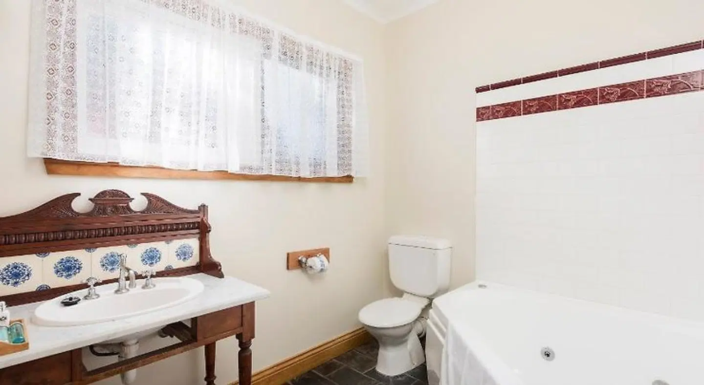 Killynaught Spa Cottages Badezimmer