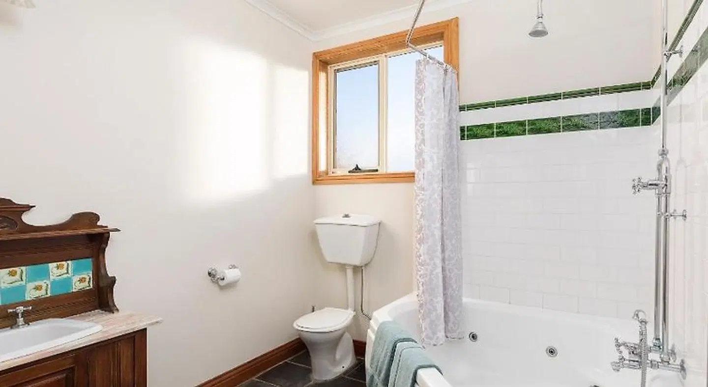 Killynaught Spa Cottages Badezimmer