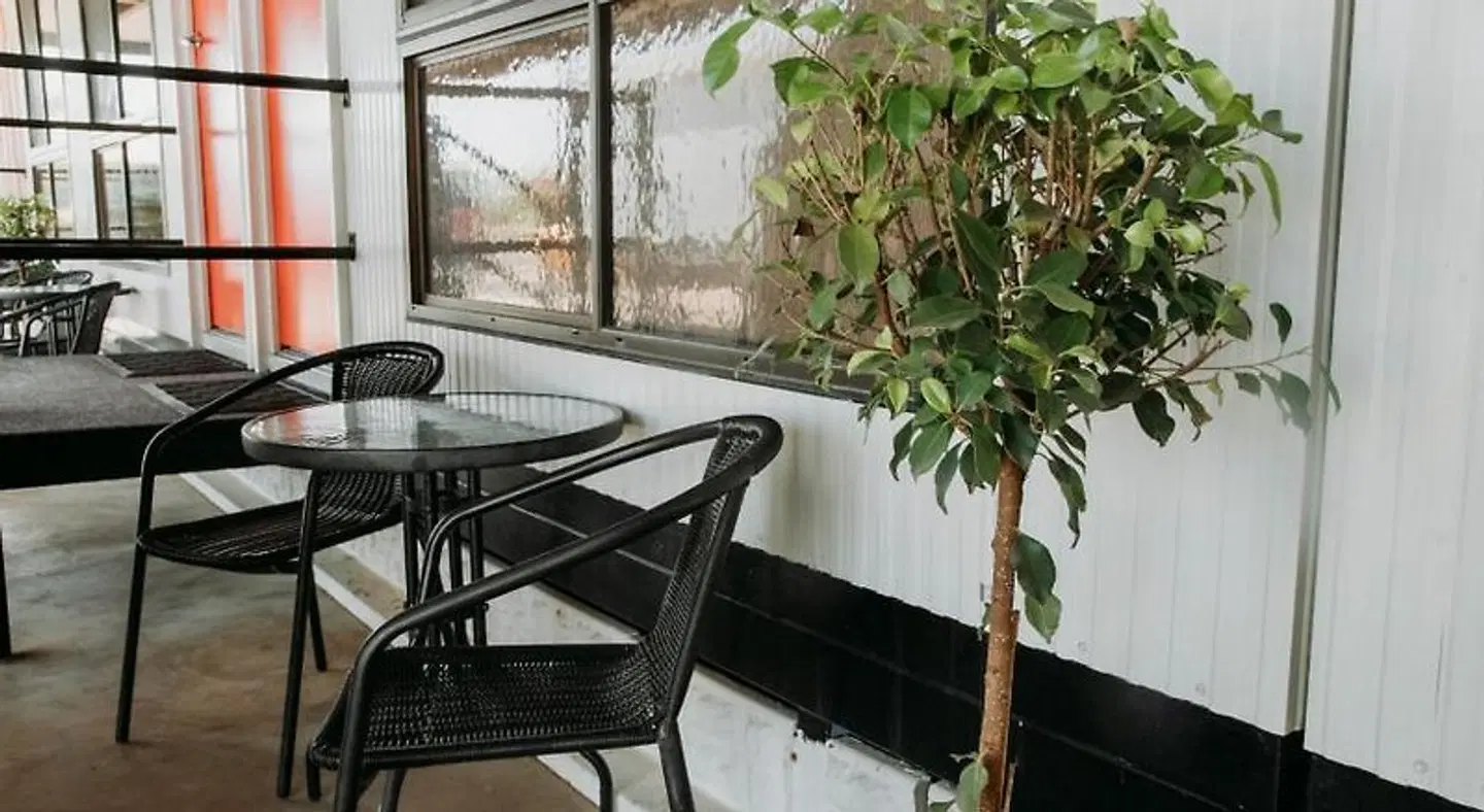 Winton Outback Motel Terrasse