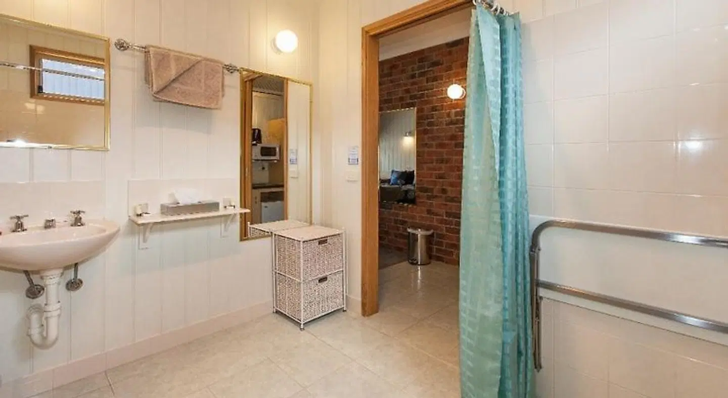 Ararat Motor Inn Badezimmer