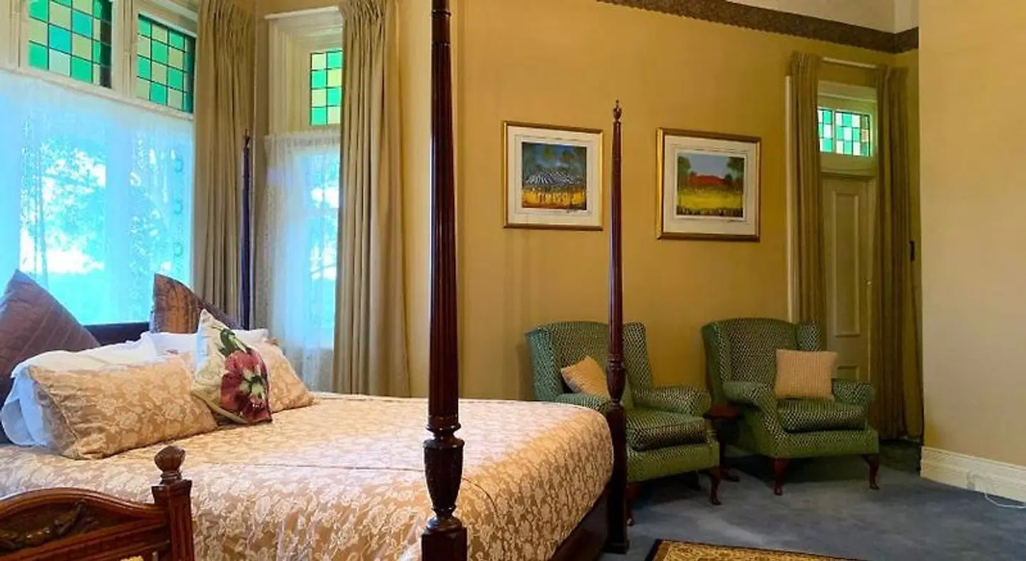Langley Hall ROOM_EXAMPLE