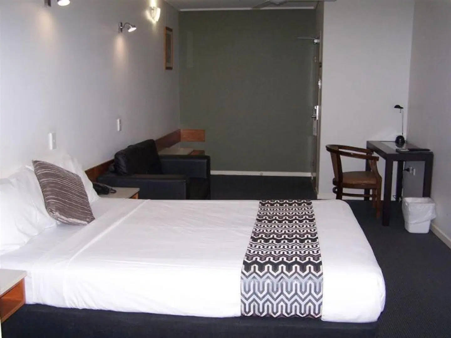 Ayr Traveller's Motel ROOM_EXAMPLE
