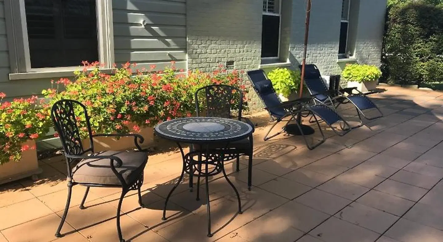 Serendipity on Allyn Terrasse