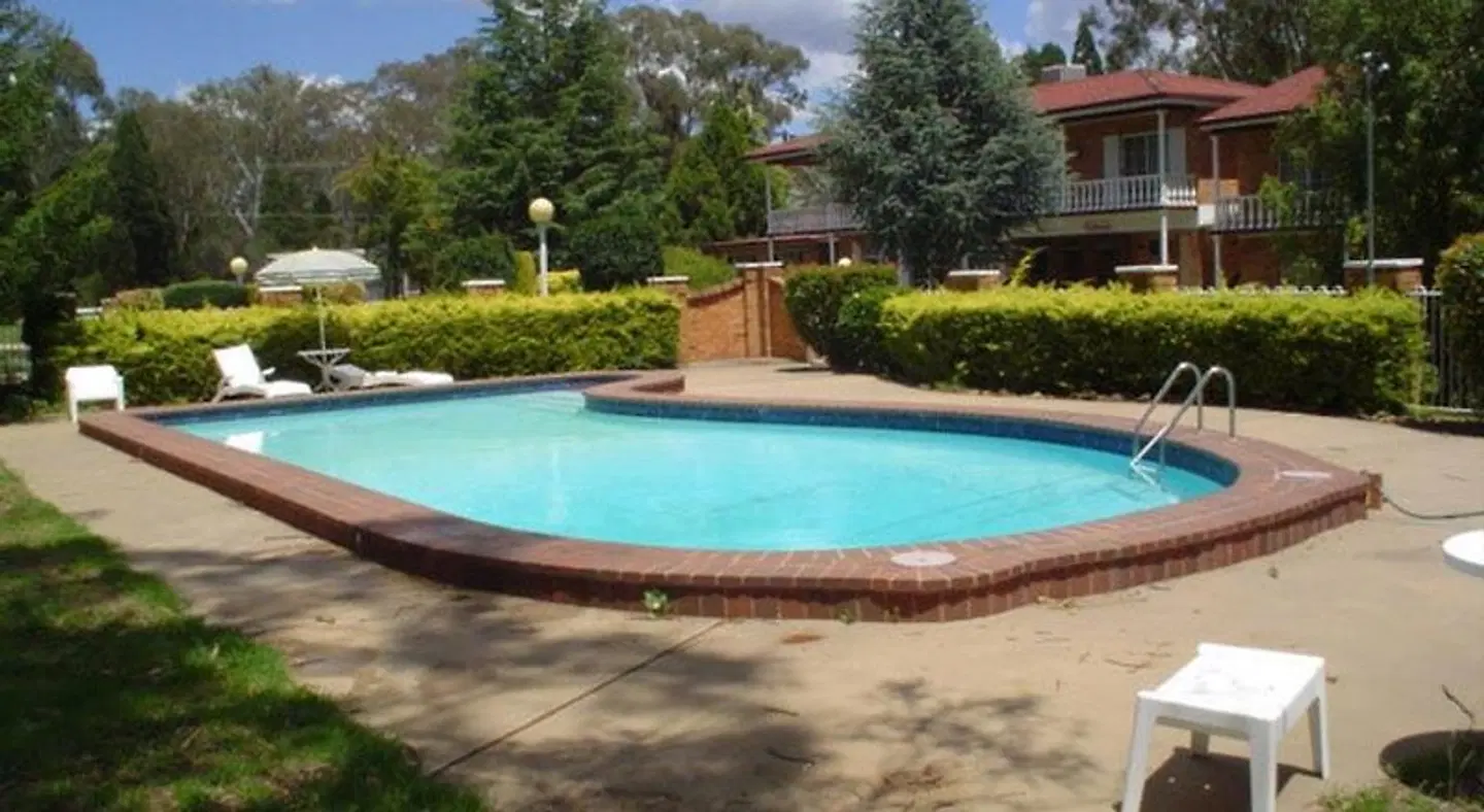 Coachmans Rest Motor Lodge OUTDOOR_POOL
