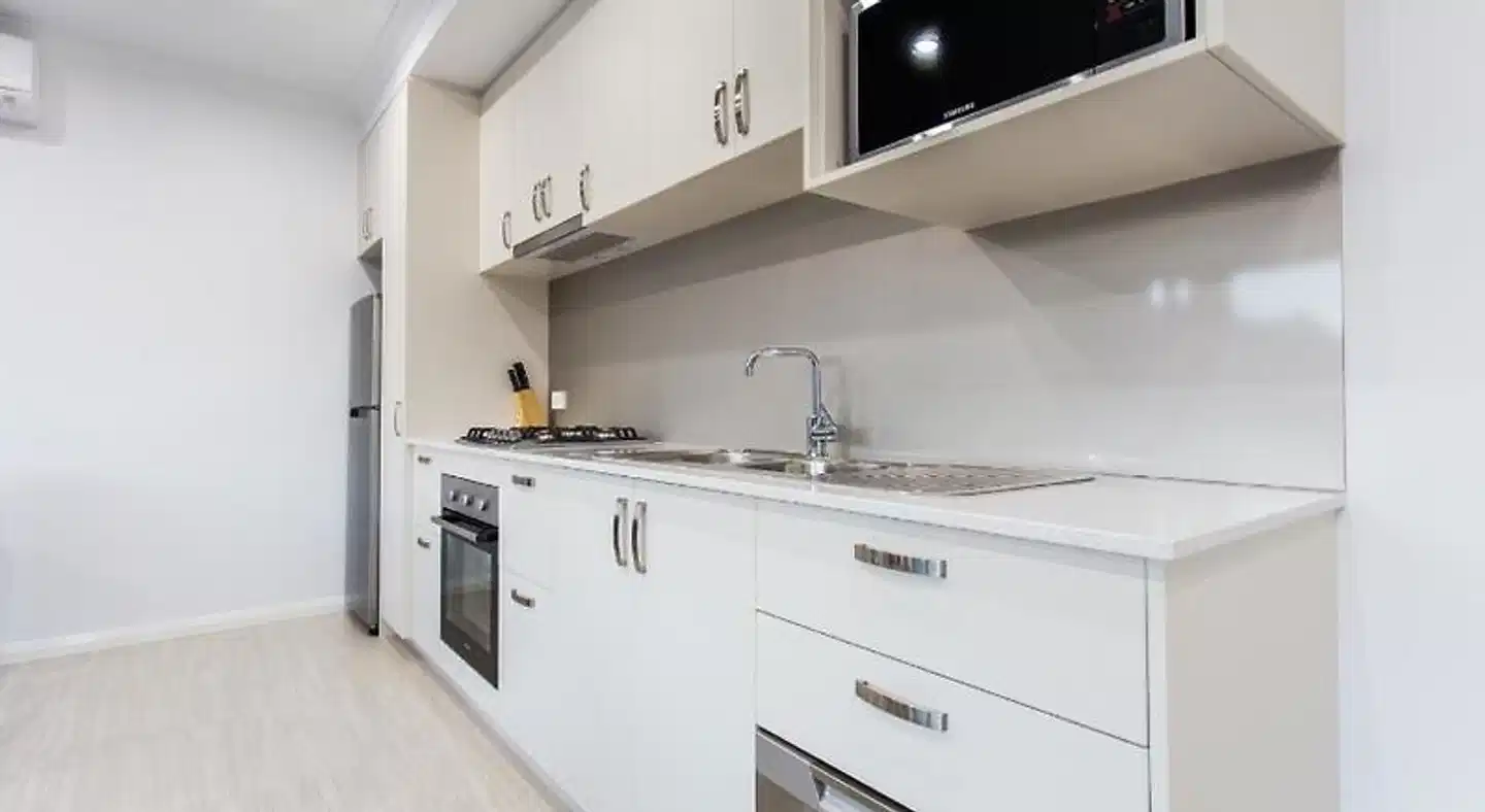 Reflections By Rockingham Apartments Badezimmer