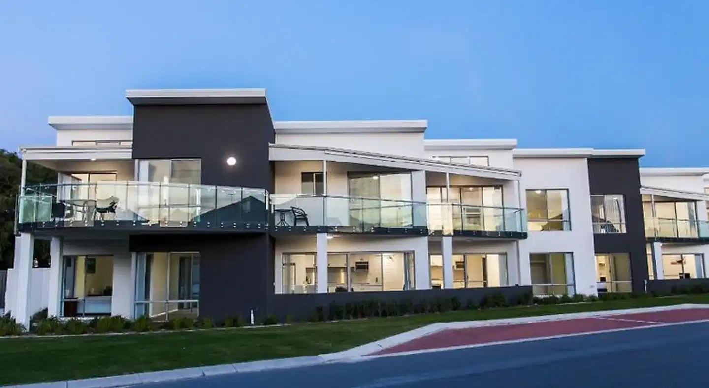 Reflections By Rockingham Apartments Aussenansicht