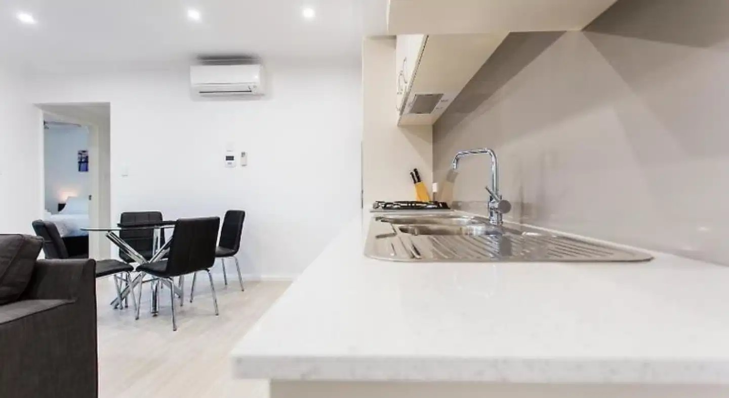 Reflections By Rockingham Apartments Wohnbeispiel