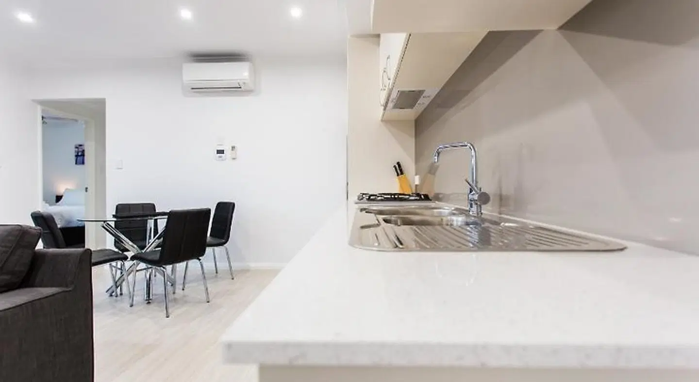 Reflections By Rockingham Apartments ROOM_EXAMPLE