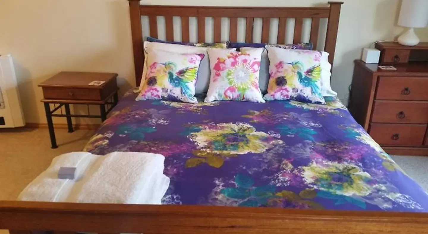 Beezneez B&B ROOM_EXAMPLE