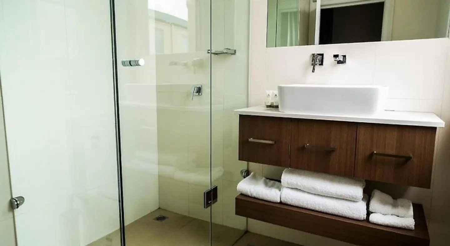 Simmers Serviced Apartments Badezimmer