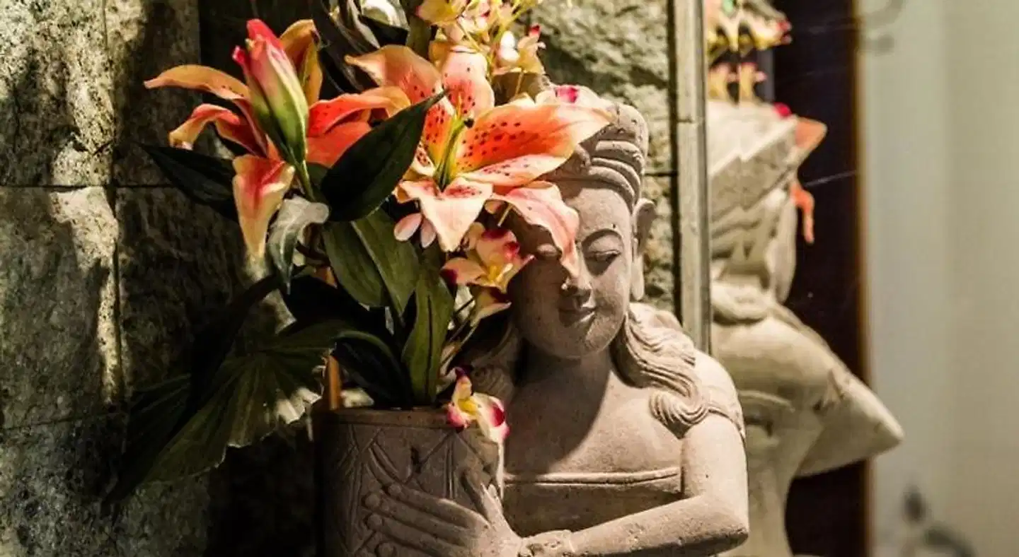 Bali at the Bay Personen