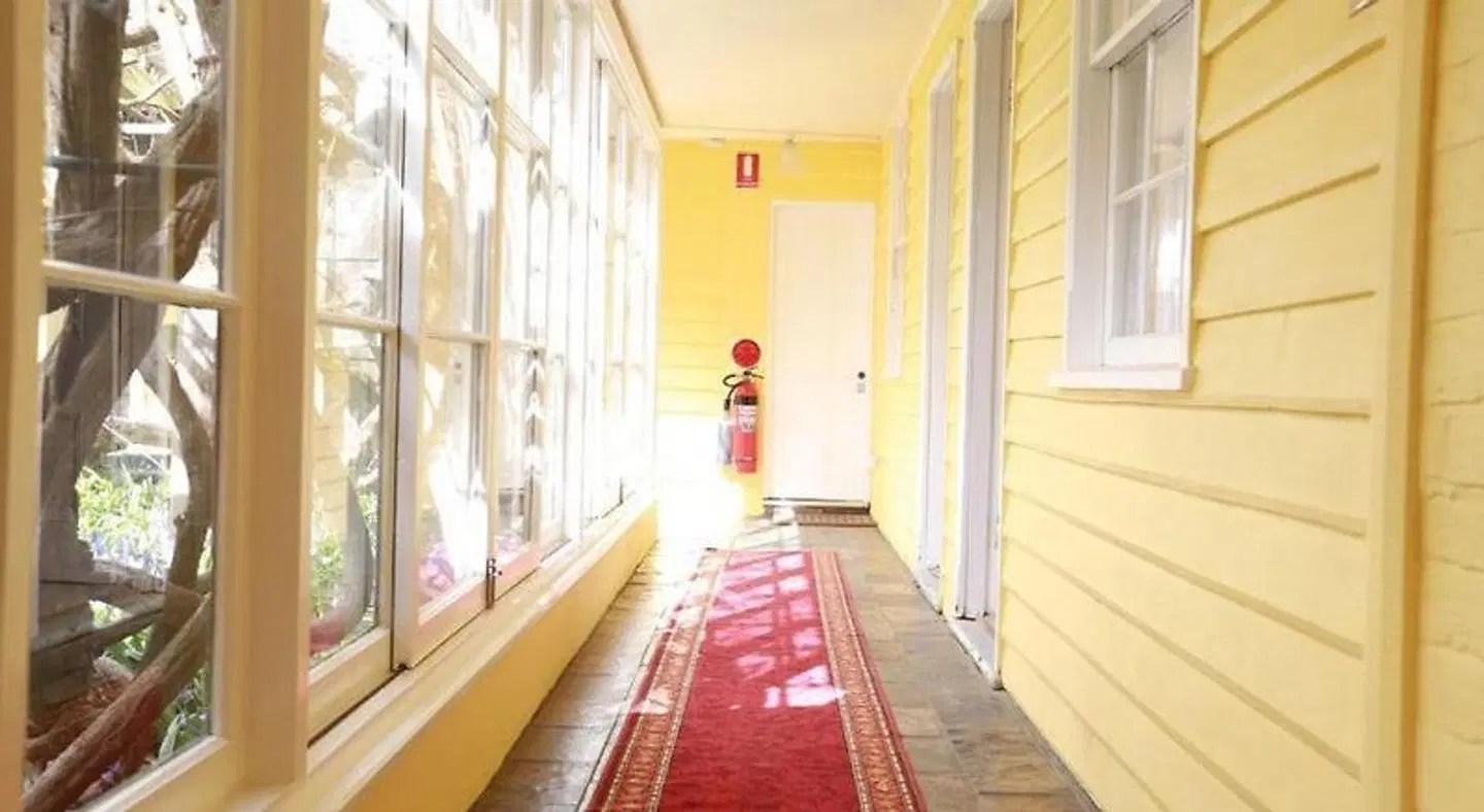 Eling Forest Winery Hallenbad