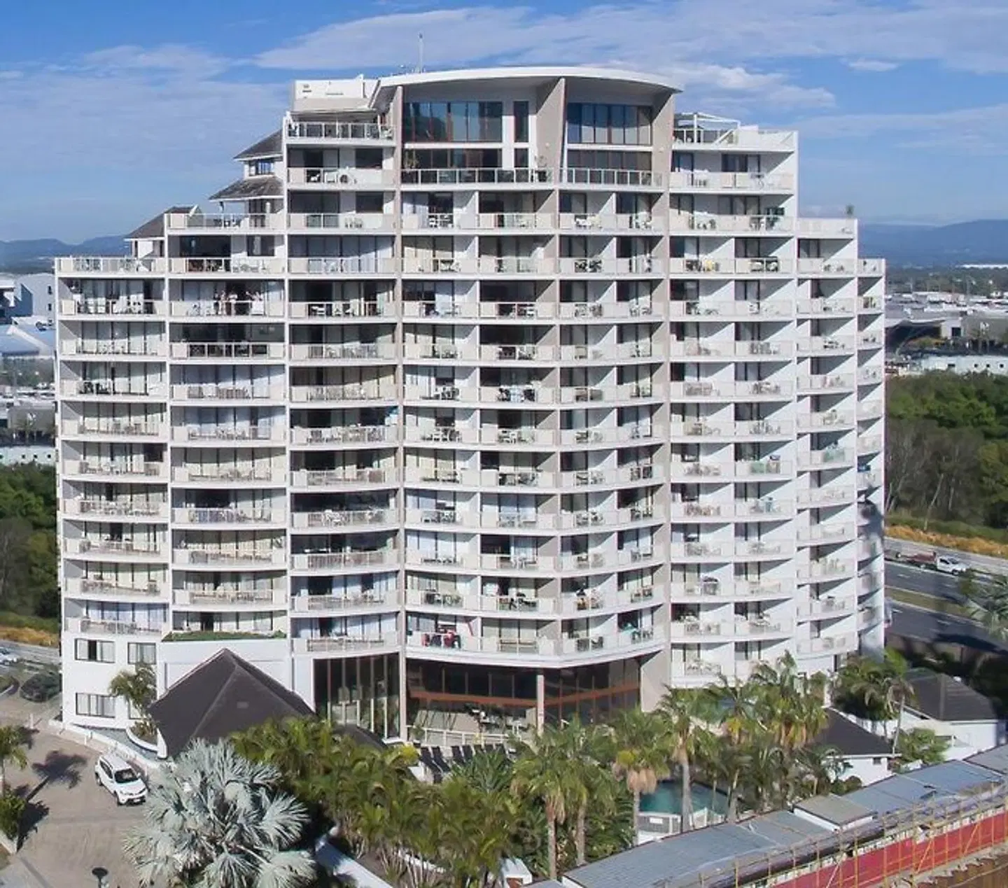 Broadbeach Savannah Hotel & Resort EXTERIOR