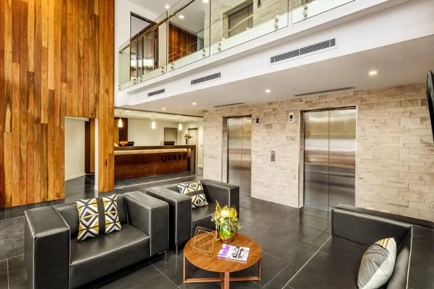 Quest Mounts Bay Road LOUNGE_LOBBY