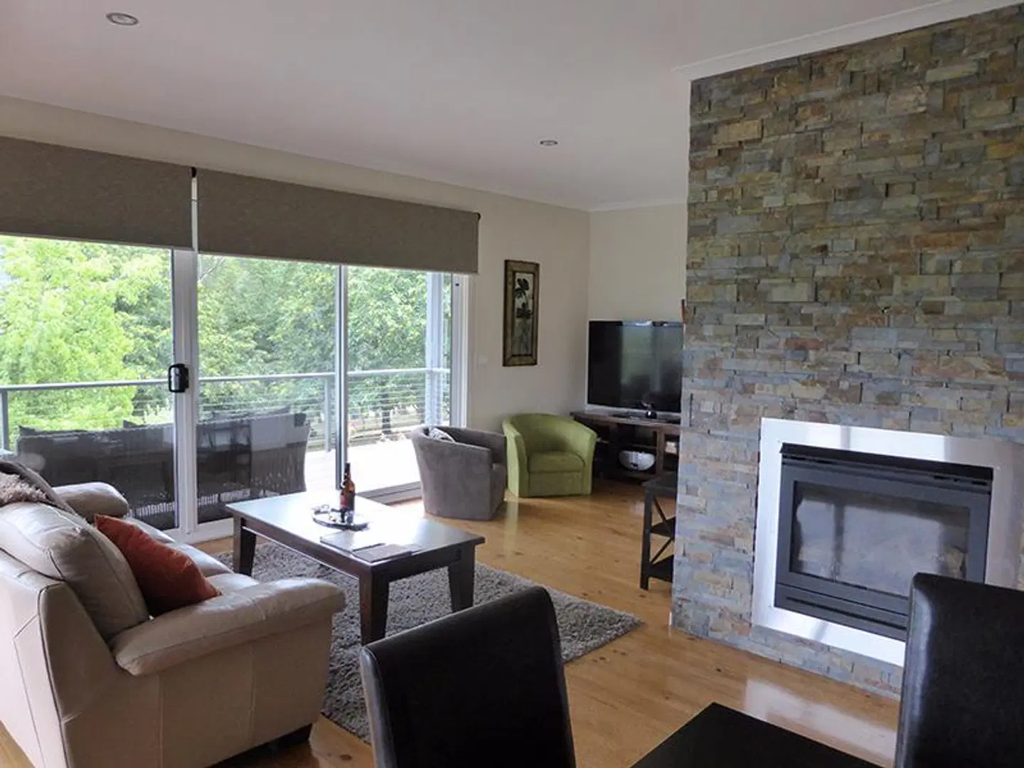 Abbys Cottages Bright ROOM_EXAMPLE