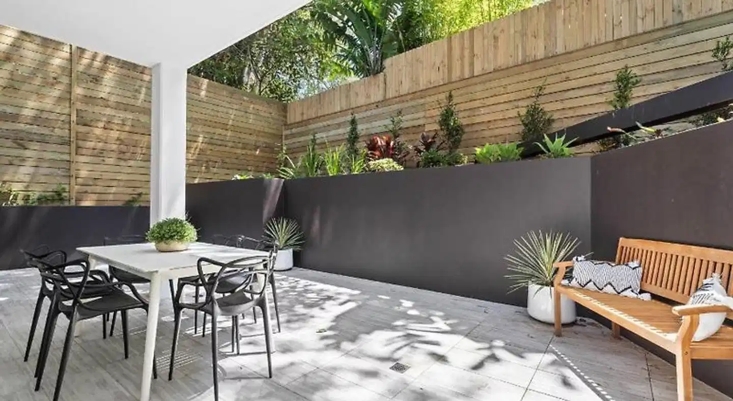 Azure Apartments by Urban Rest Terrasse