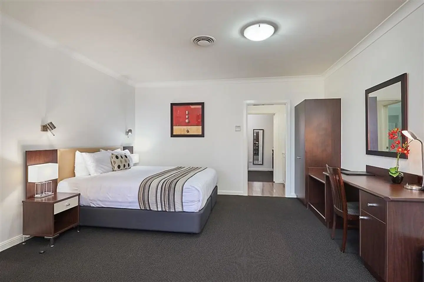 The Charles Boutique Hotel & Dining ROOM_EXAMPLE