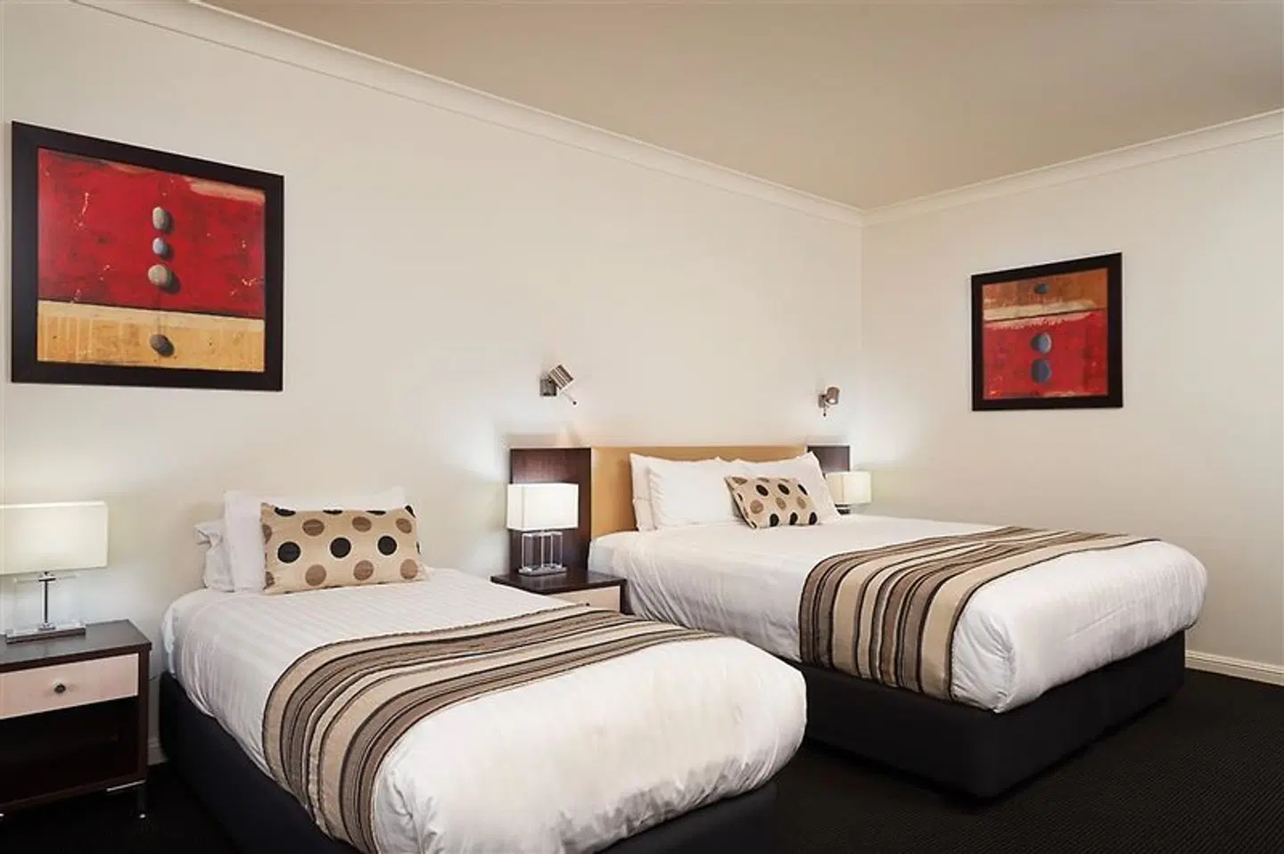 The Charles Boutique Hotel & Dining ROOM_EXAMPLE