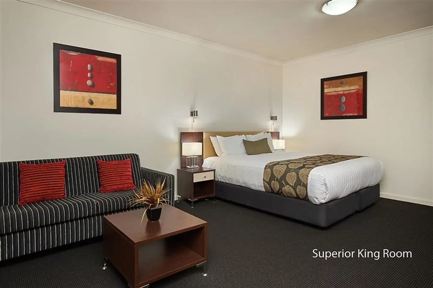 The Charles Boutique Hotel & Dining ROOM_EXAMPLE