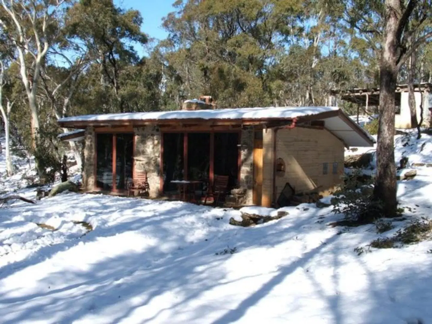 Snowy Wilderness OUTDOOR_POOL