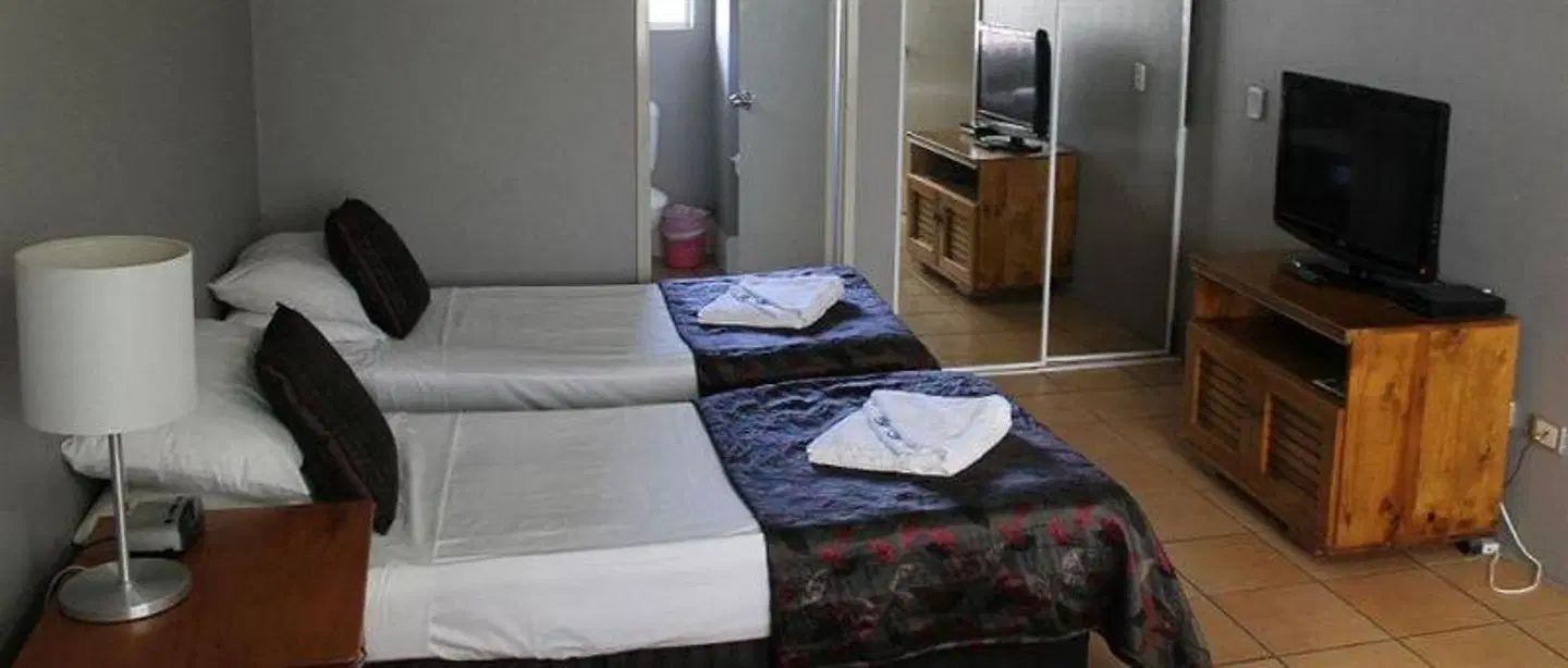 Cairns Reef Apartments & Motel ROOM_EXAMPLE