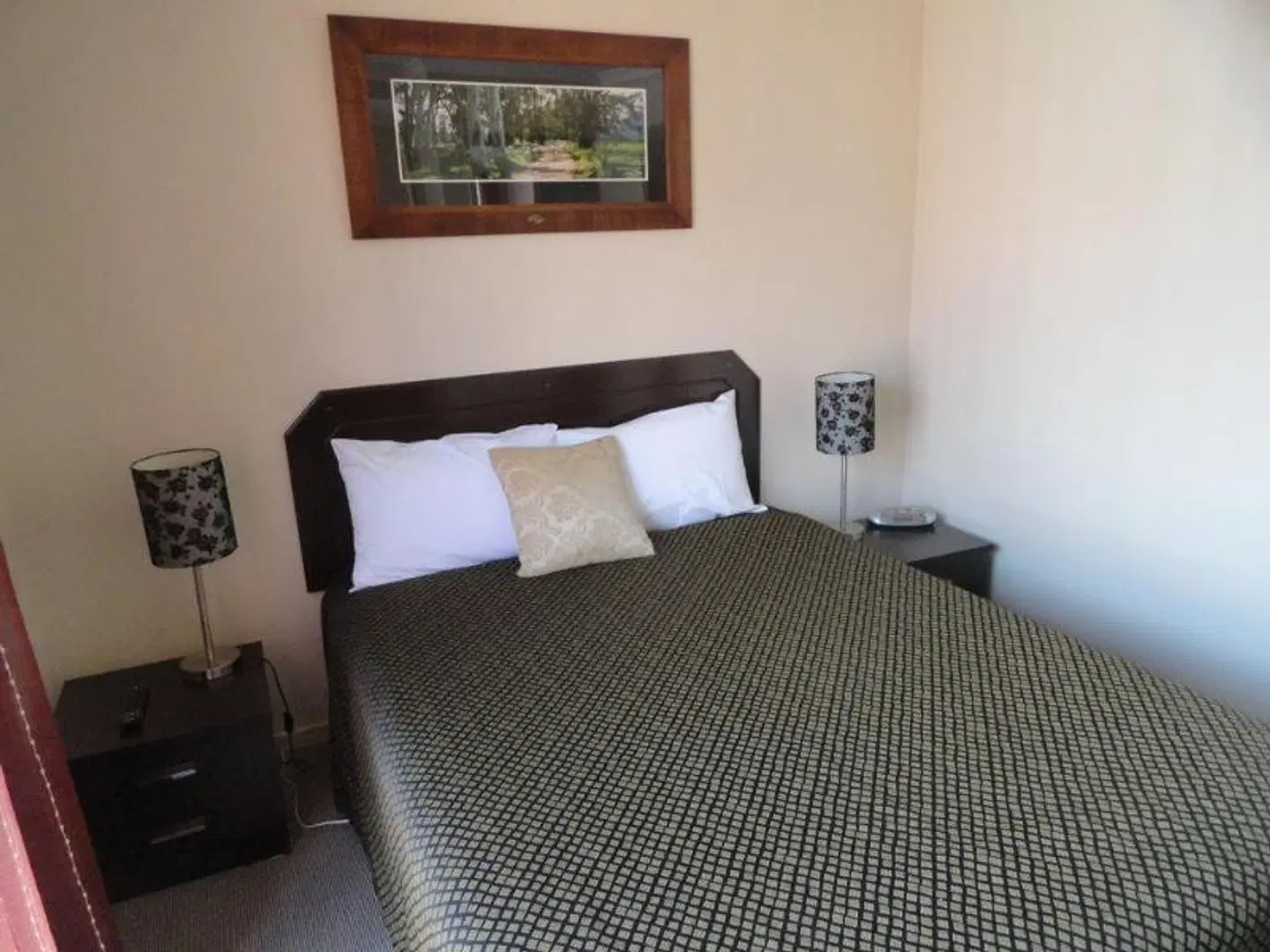 Victoria Lodge Motor Inn & Apartments ROOM_EXAMPLE