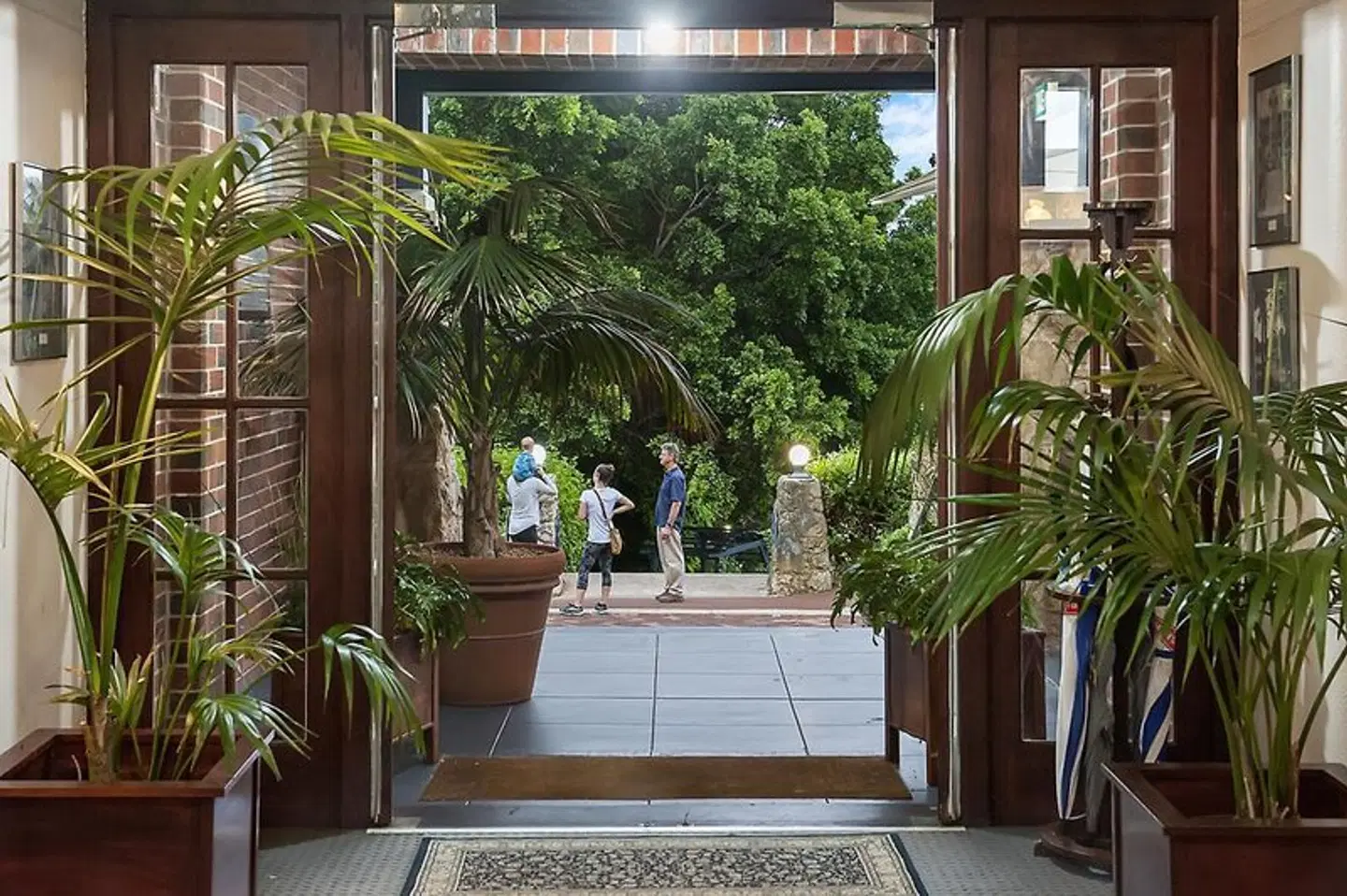 Caves House Hotel EXTERIOR