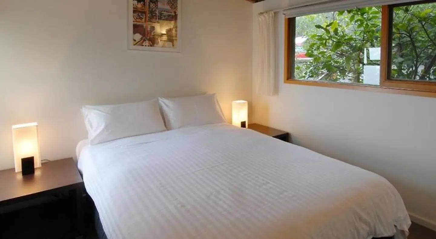Chris's Beacon Point Restaurant & Villas ROOM_EXAMPLE