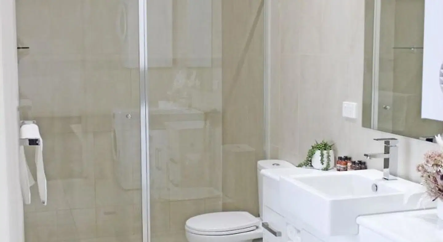 Renmark Holiday Apartments Badezimmer